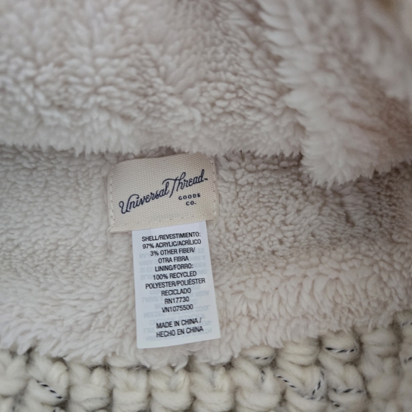 Universal Thread Kids Cream Knit Beanie with Pom-Pom - Picture 2 of 2